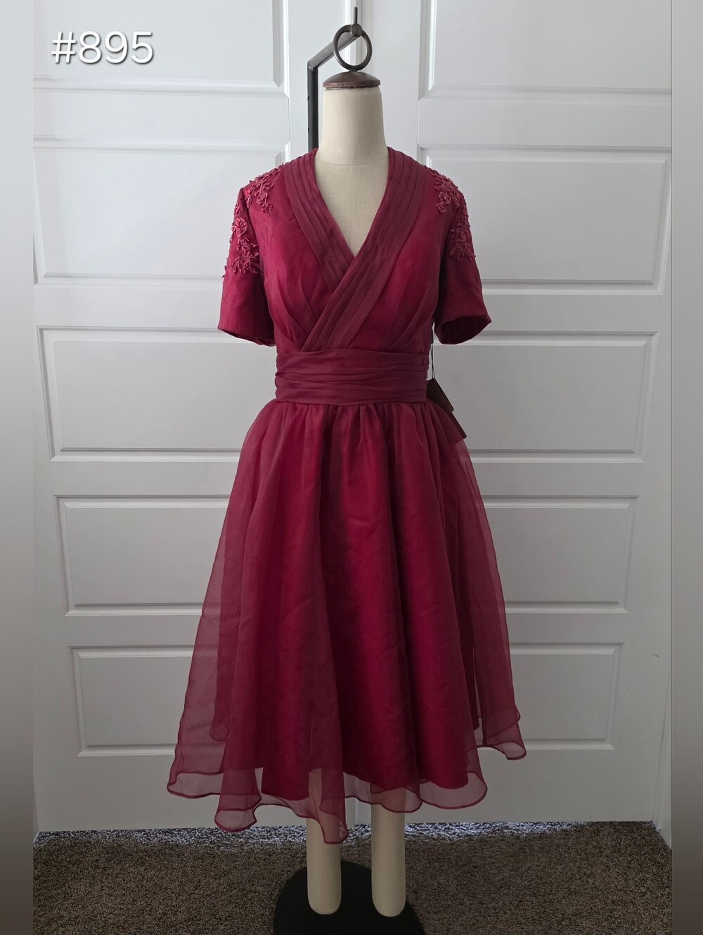 Burgundy V-Neck Midi Formal Dress with Embroidered Shoulders